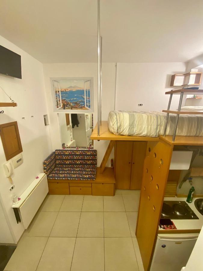 Boat Apartment เนเปิลส์ ภายนอก รูปภาพ