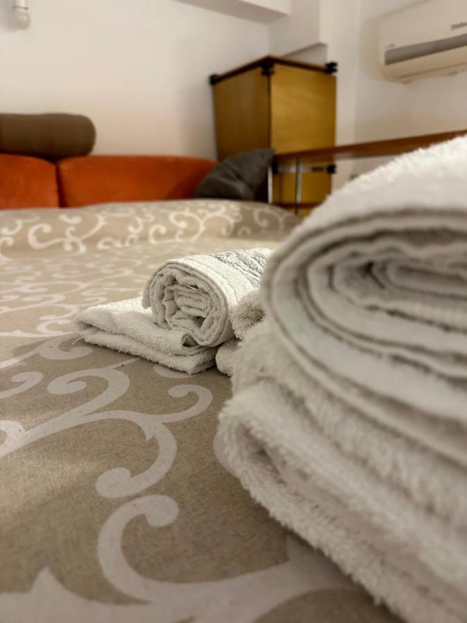 Boat Apartment เนเปิลส์ ภายนอก รูปภาพ